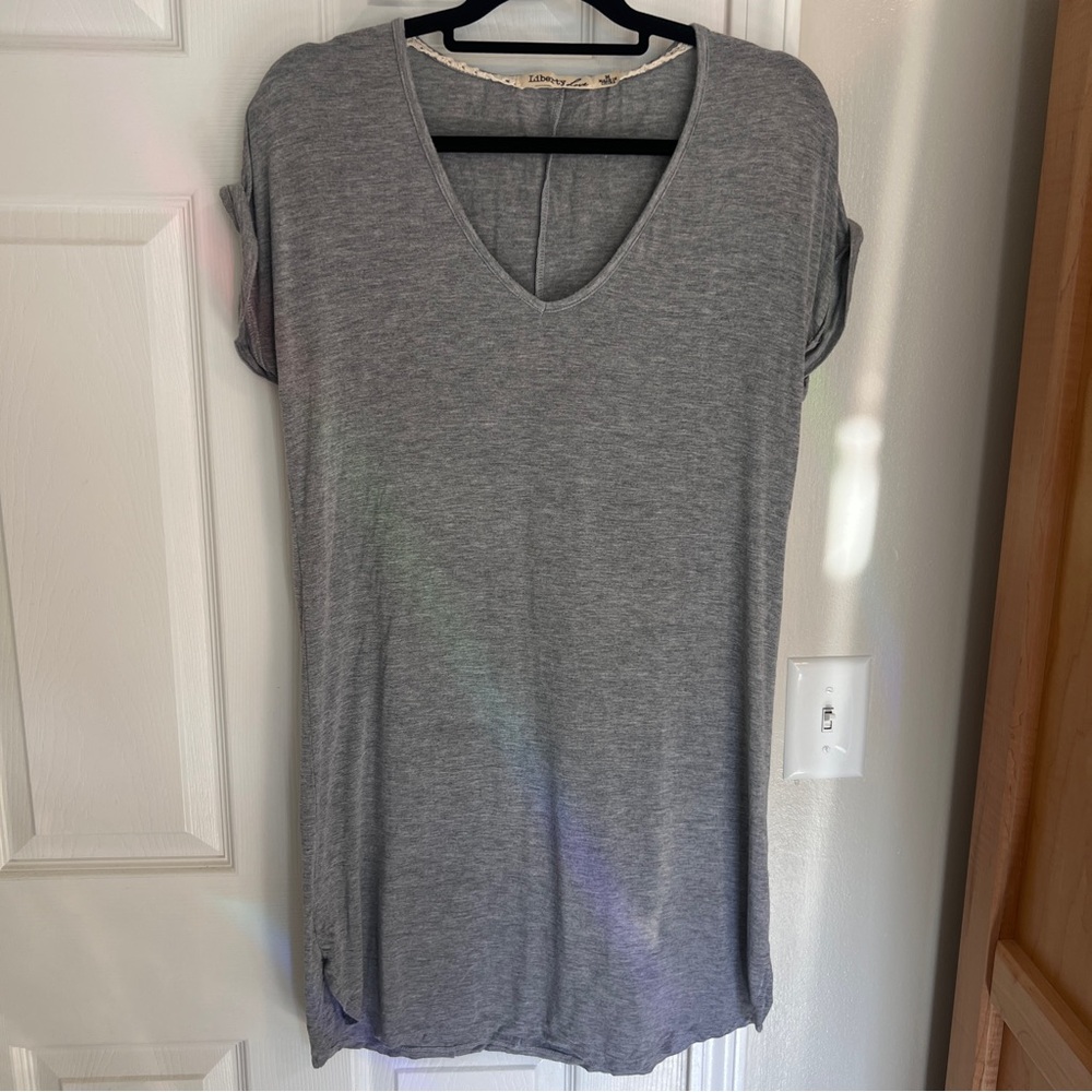 Liberty Love Heather Gray V-Neck Tunic Tee
